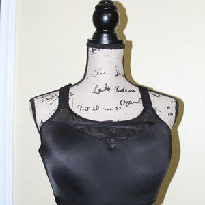 Victoria’s Secret Black Sports Bra Incredible Ultra Light Sport Seamless Mesh